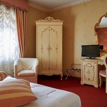Hotel Villa Delle Ortensie Sant'Omobono Imagna Εξωτερικό φωτογραφία