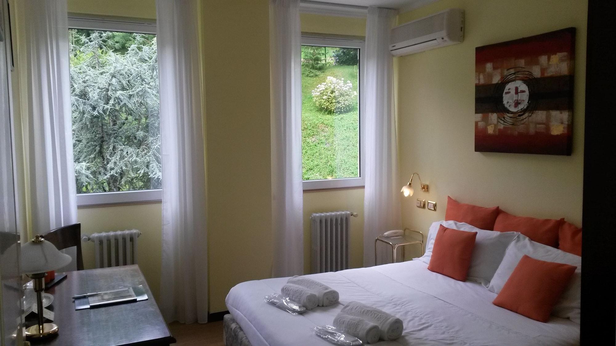 Hotel Villa Delle Ortensie Sant'Omobono Imagna Εξωτερικό φωτογραφία