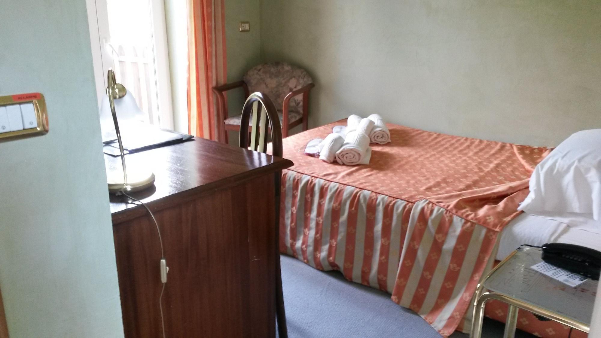 Hotel Villa Delle Ortensie Sant'Omobono Imagna Εξωτερικό φωτογραφία