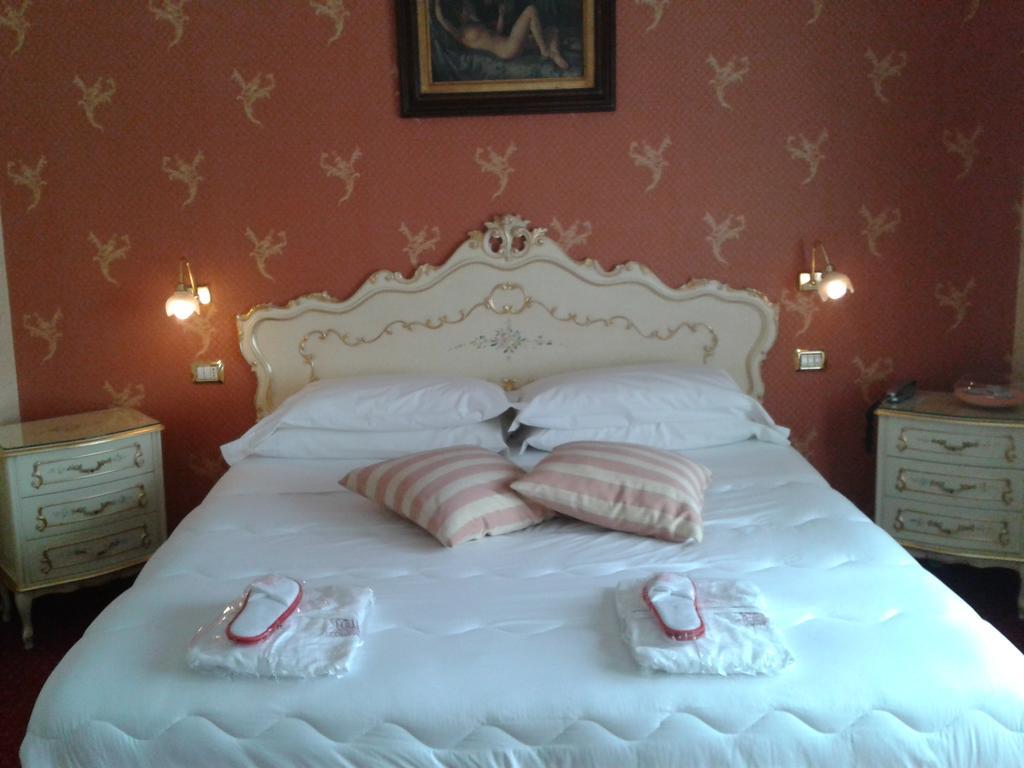 Hotel Villa Delle Ortensie Sant'Omobono Imagna Εξωτερικό φωτογραφία