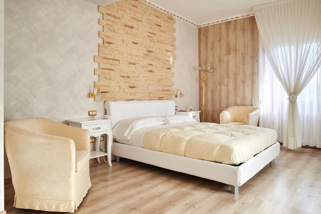 Hotel Villa Delle Ortensie Sant'Omobono Imagna Εξωτερικό φωτογραφία