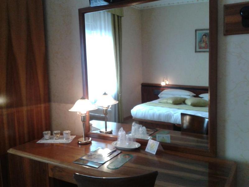 Hotel Villa Delle Ortensie Sant'Omobono Imagna Εξωτερικό φωτογραφία