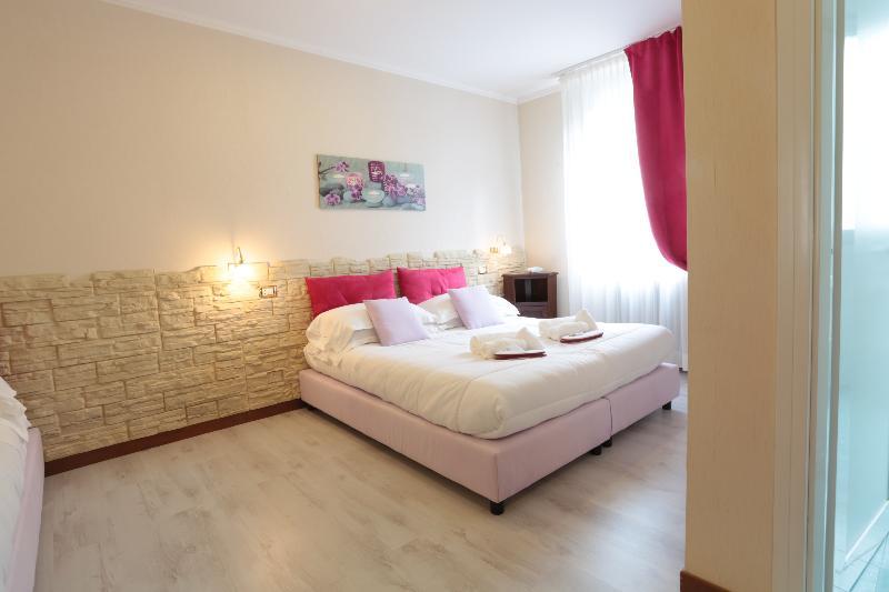 Hotel Villa Delle Ortensie Sant'Omobono Imagna Εξωτερικό φωτογραφία