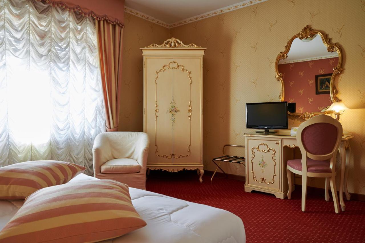 Hotel Villa Delle Ortensie Sant'Omobono Imagna Εξωτερικό φωτογραφία
